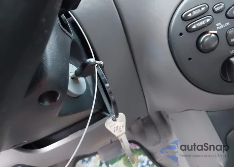 1997 Ford Escort Lx/Sport z USA, uszkodzony, nr VIN 1FALP13P6VW375778